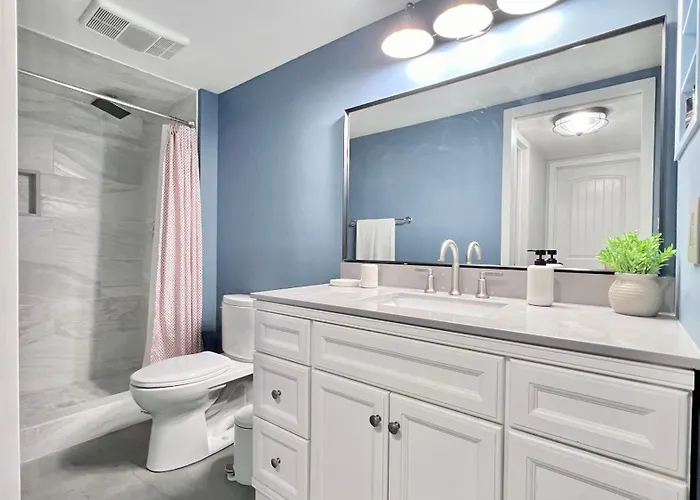 Family & Work-friendly 3bd W Fire Pit - U Of I 1m *