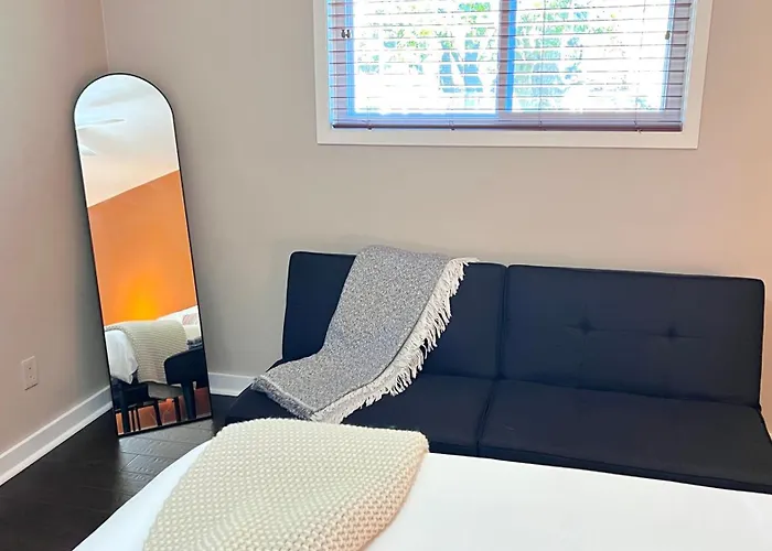 Family & Work-friendly 3bd W Fire Pit - U Of I 1m Champaign