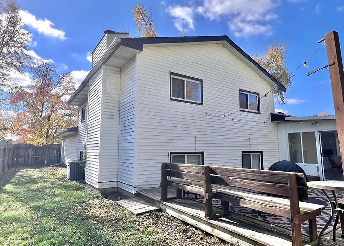 Family & Work-friendly 3bd W Fire Pit - U Of I 1m * Champaign