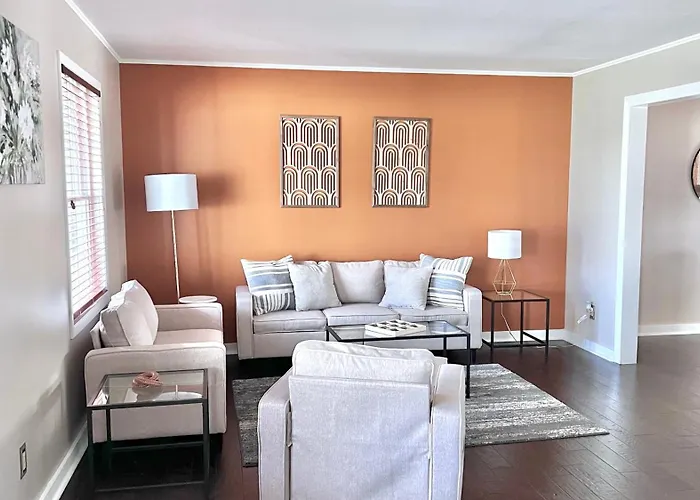 Family & Work-friendly 3bd W Fire Pit - U Of I 1m Ferienhaus *