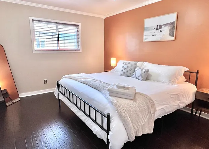 Family & Work-friendly 3bd W Fire Pit - U Of I 1m * Champaign