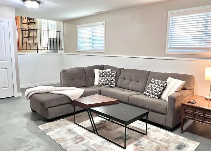 Family & Work-friendly 3bd W Fire Pit - U Of I 1m Champaign