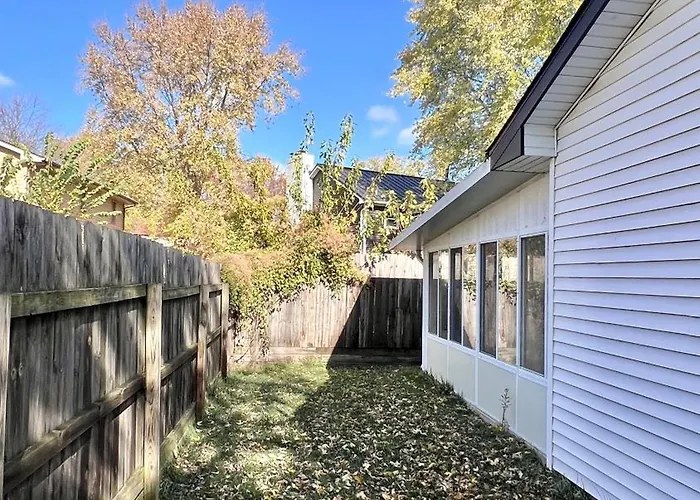 Family & Work-friendly 3bd W Fire Pit - U Of I 1m Champaign