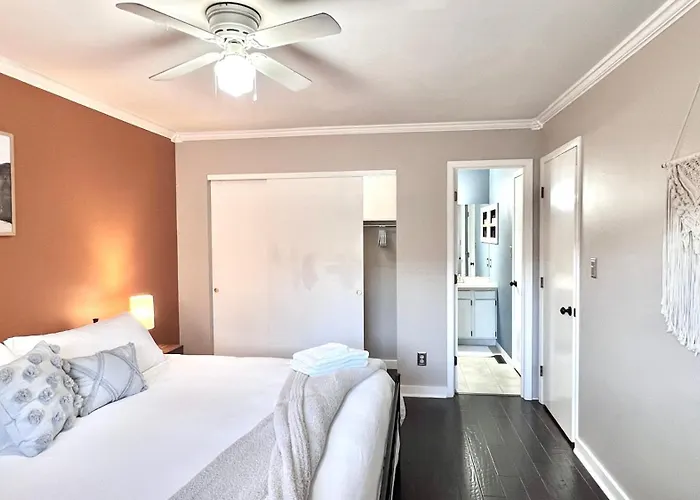 Ferienhaus Family & Work-friendly 3bd W Fire Pit - U Of I 1m Champaign