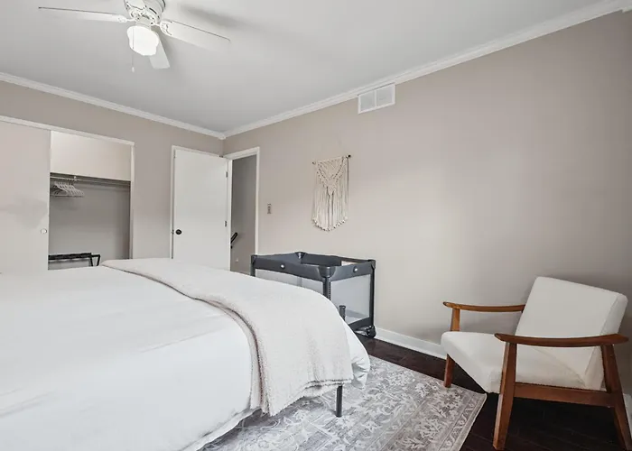 Family & Work-friendly 3bd W Fire Pit - U Of I 1m * Champaign