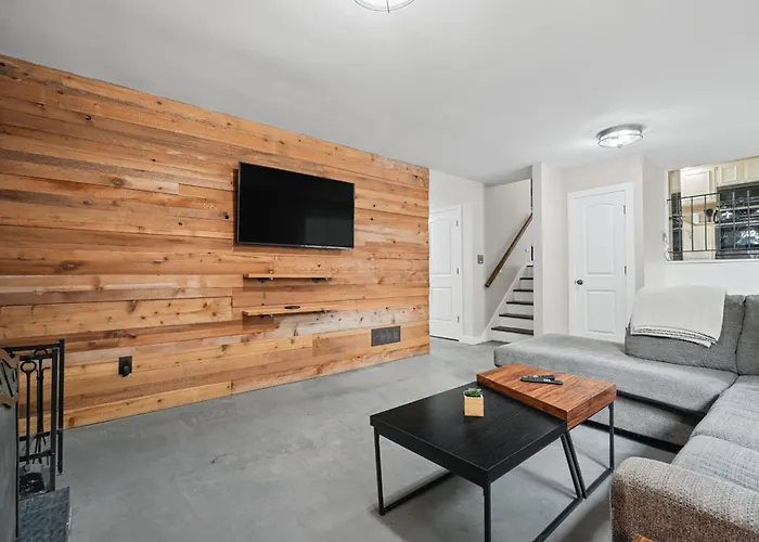 Family & Work-friendly 3bd W Fire Pit - U Of I 1m Ferienhaus