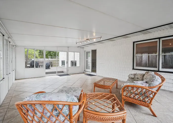 Family & Work-friendly 3bd W Fire Pit - U Of I 1m Ferienhaus Champaign