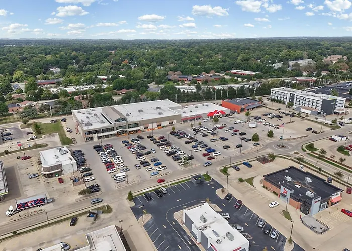 Family & Work-friendly 3bd W Fire Pit - U Of I 1m Champaign