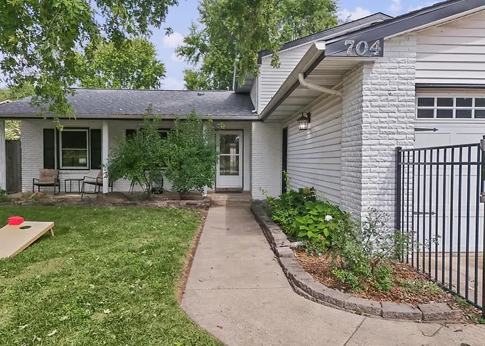 Family & Work-friendly 3bd W Fire Pit - U Of I 1m Champaign